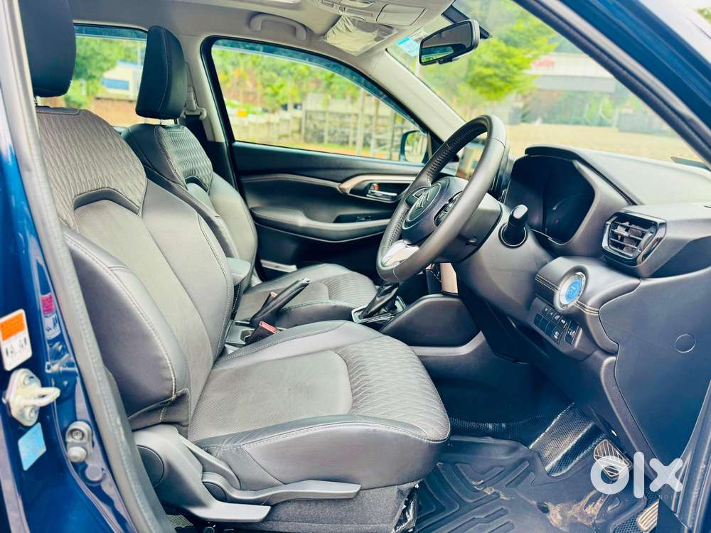 Maruti Suzuki Grand Vitara 1.5 Alpha Smart Hybrid At, 2024, Petrol