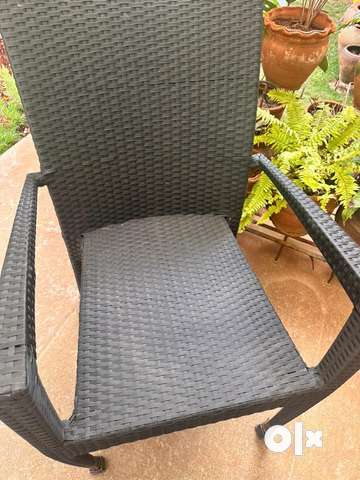 Discount arm online chairs