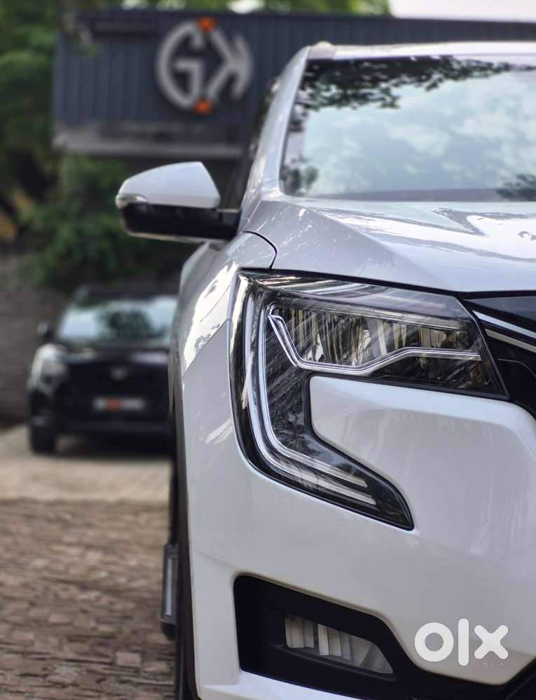 Mahindra Xuv700 2.0 Ax 7 Petrol At Str, 2024, Petrol