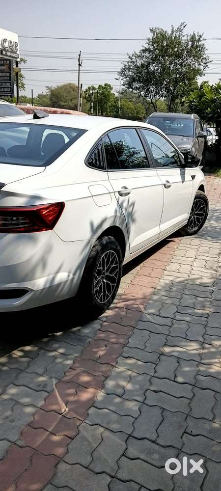 Skoda Slavia 1.0 Active Tsi, 2022, Petrol