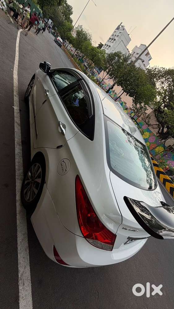 Hyundai Fluidic Verna 2015