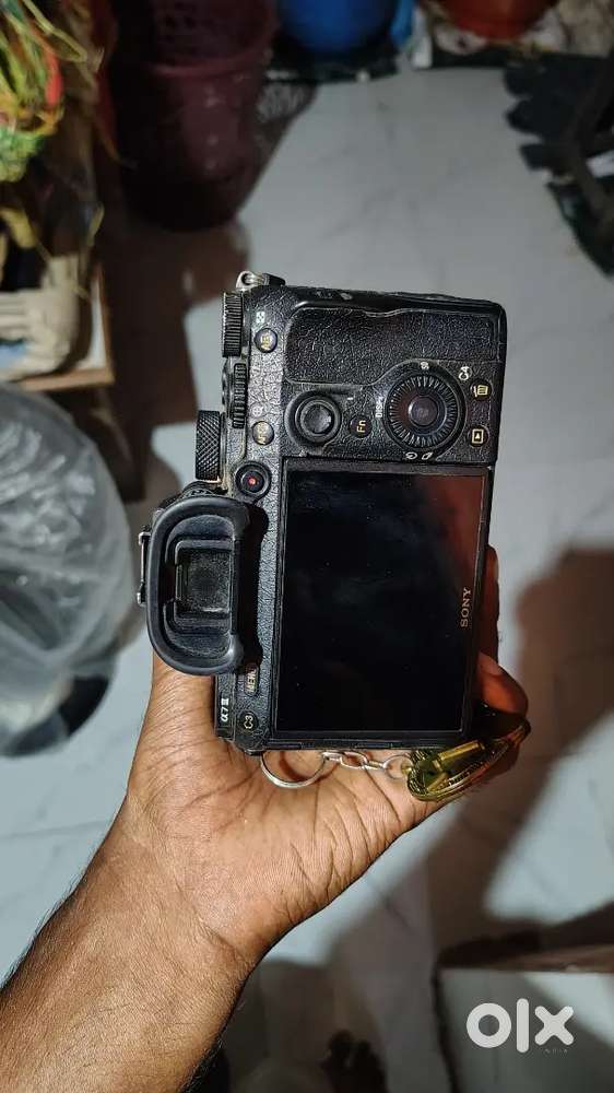 For rent Sony A7M3 with both lens kit with 50mm and flash tt520 m3