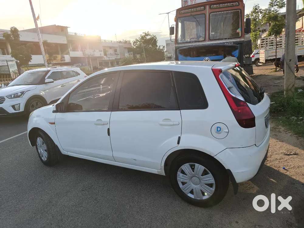 Ford Figo Diesel Zxi 2012