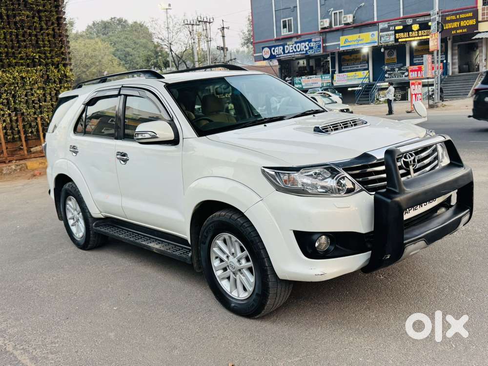 Toyota Fortuner 3.0 4x4 Manual, 2013, Diesel