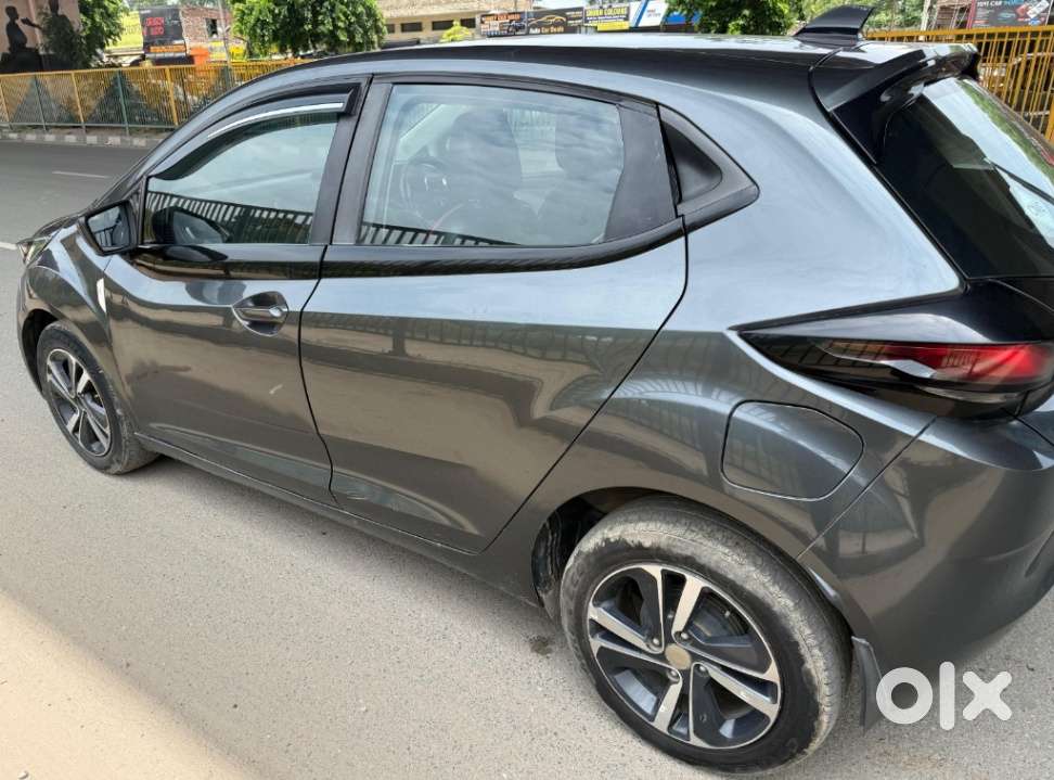 Tata Altroz Xz Plus (s), 2023, Petrol