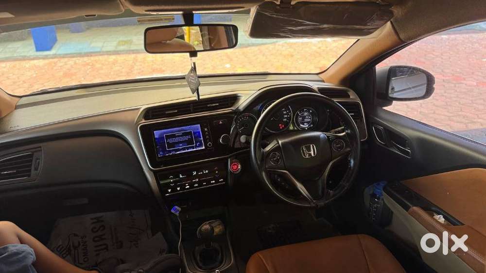 Honda City I-vtec V, 2017, Petrol