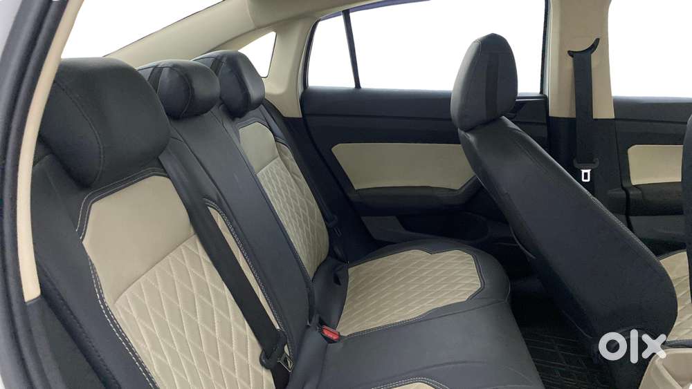 Skoda Slavia Active 1.0l Tsi Mt, 2023, Petrol