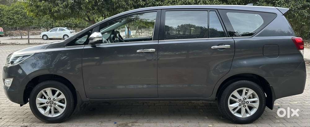Toyota Innova Crysta 2.7 Zx At, 2017, Petrol
