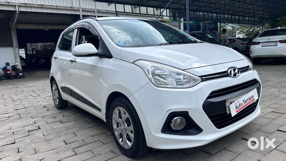 Hyundai Grand I10 At Sportz, 2014, Petrol