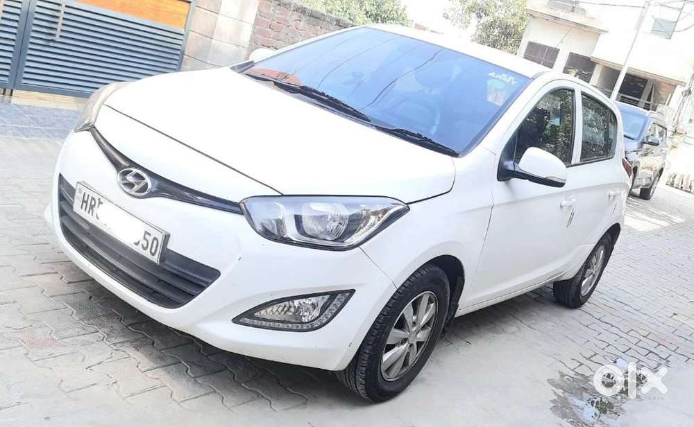 Hyundai I20 Sportz Plus, 2014, Petrol