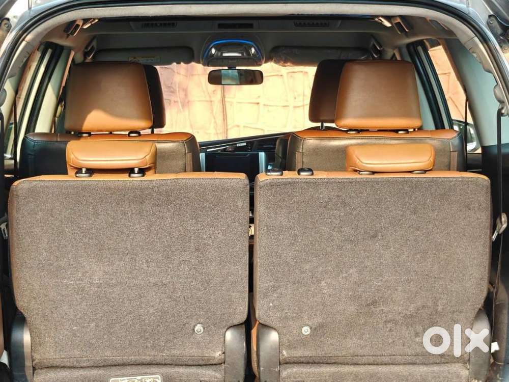 Toyota Innova Crysta