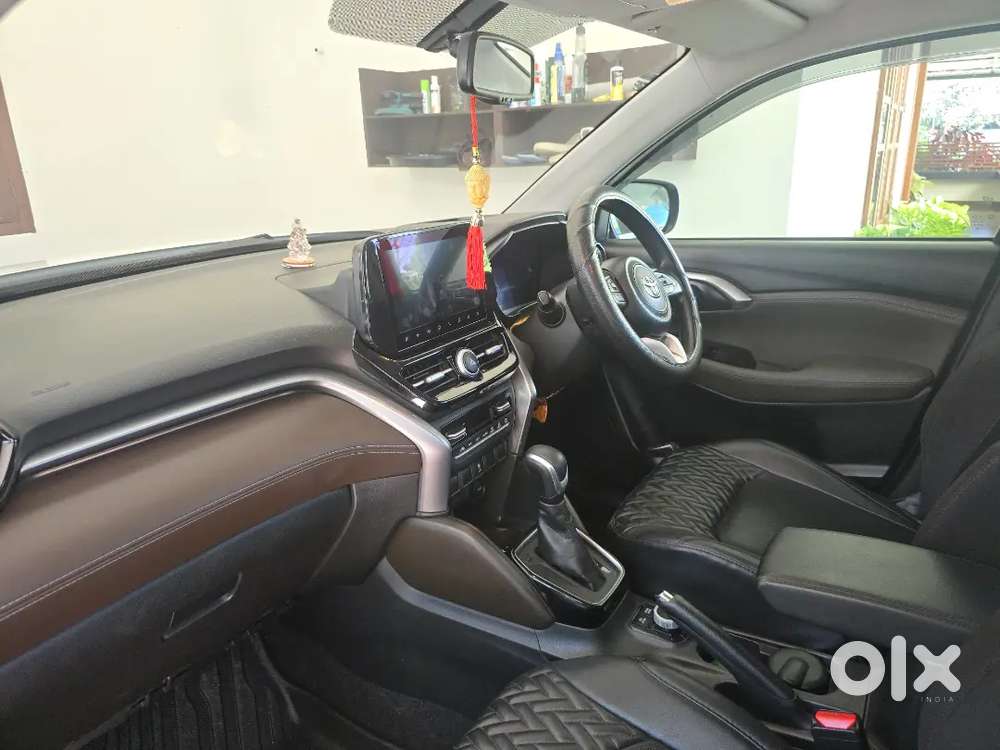Toyota Urban Cruiser 2023 Hybrid First-owner