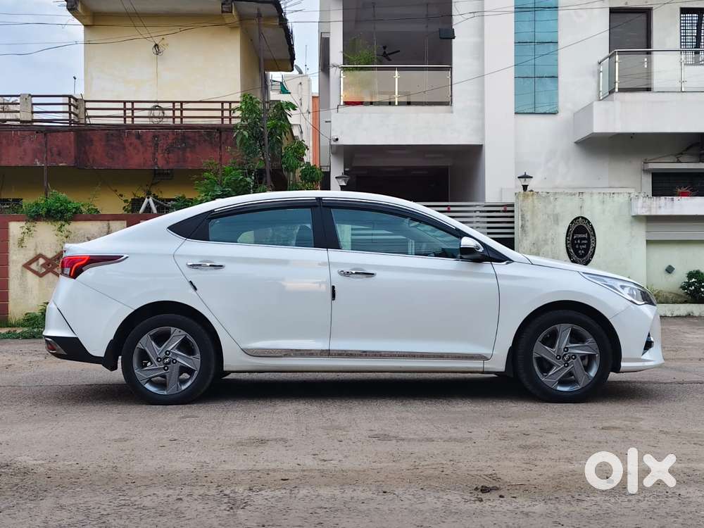 Hyundai Verna 1.5 Sx Diesel At, 2022, Diesel