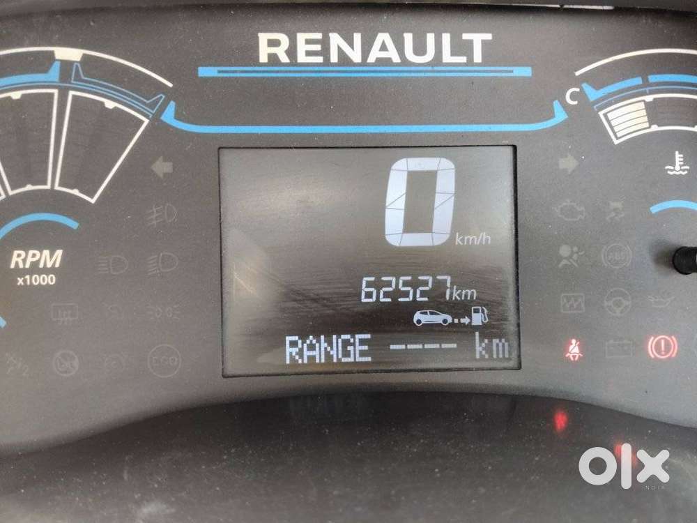 Renault Triber Rxz, 2022, Petrol