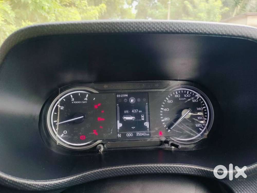 Mahindra Tuv 300 Plus P4, 2024, Diesel