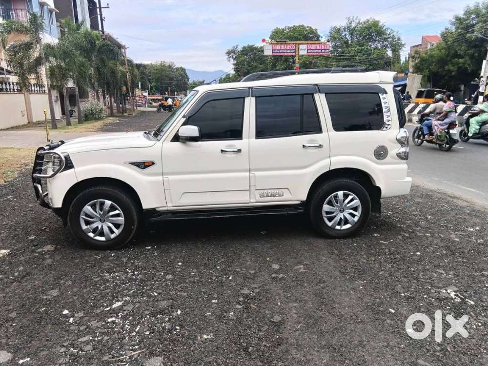Mahindra Scorpio S6, 2016, Diesel