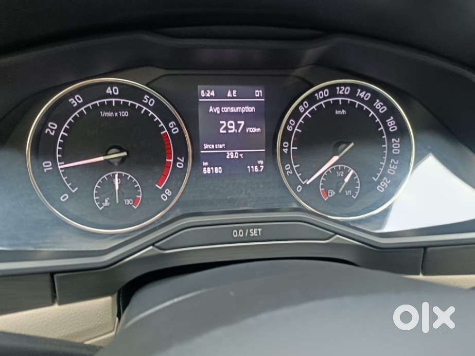 Skoda Superb Style 1.8 Tsi At, 2018, Petrol