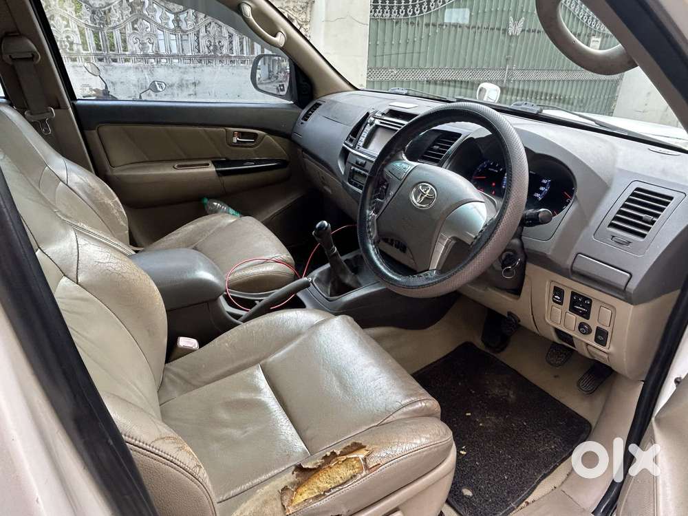 Toyota Fortuner 4x2 Manual, 2013, Diesel