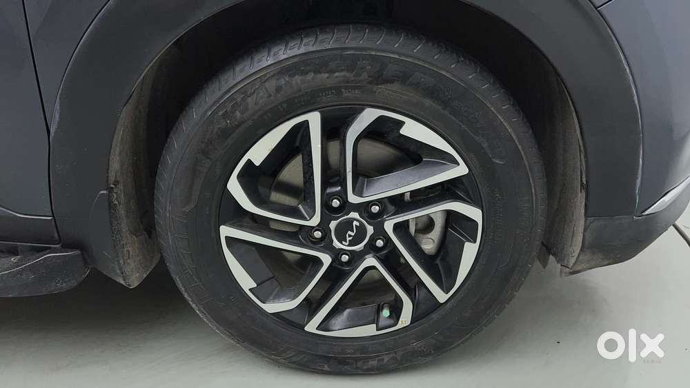 Kia Carens 1.4 Luxury Plus Dct 7 Str, 2022, Petrol