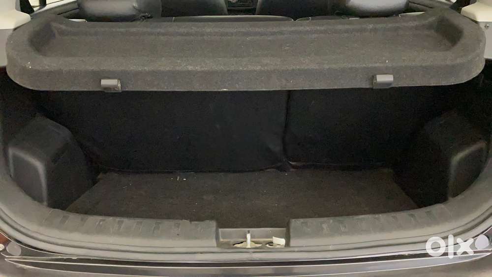 Maruti Suzuki Swift 1.2 Lxi (o), 2017, Petrol