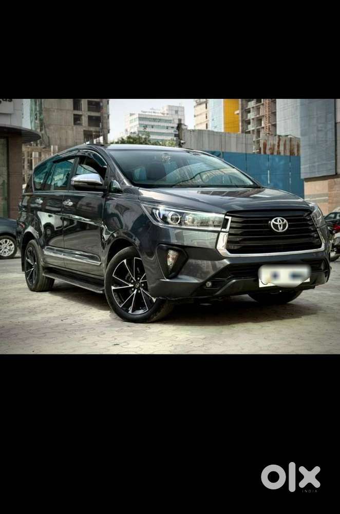 Toyota Innova Crysta 2.8z Automatic, 2022, Diesel