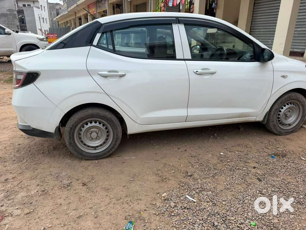 Hyundai Aura 1.2 Petrol 2023