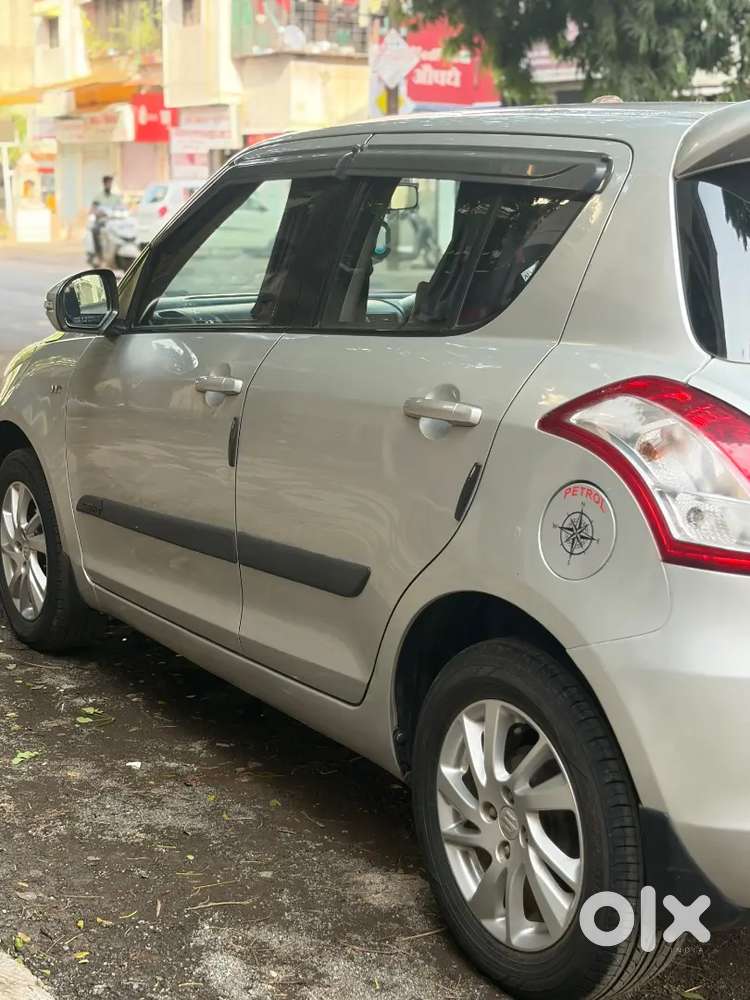 Maruti Suzuki Swift 2012