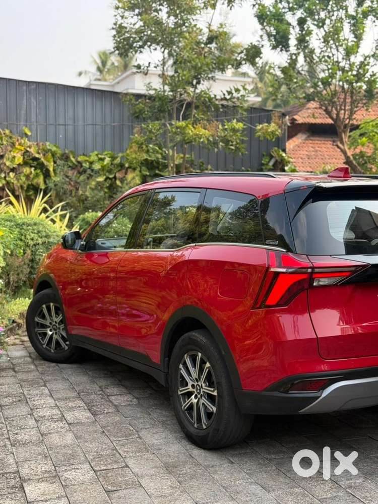 Mahindra Xuv700 2022 Diesel Well Maintained