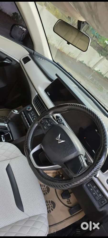 Mahindra Xuv700 2023 Diesel 65000 Km Driven