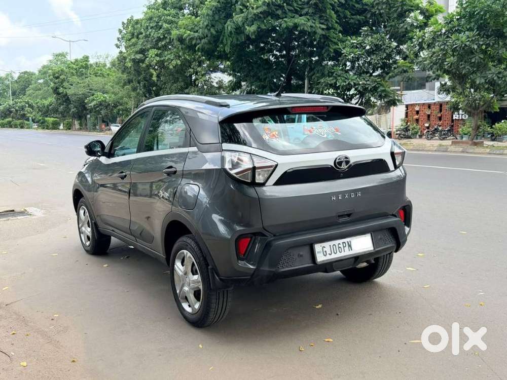 Tata Nexon 1.2 Revotron Xm (s), 2023, Petrol