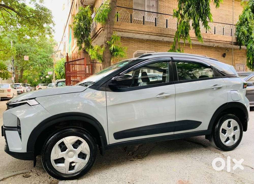 Tata Nexon Fearless Plus (ps) 1.2 Icng 6mt Red Dark Edition, 2025, C..