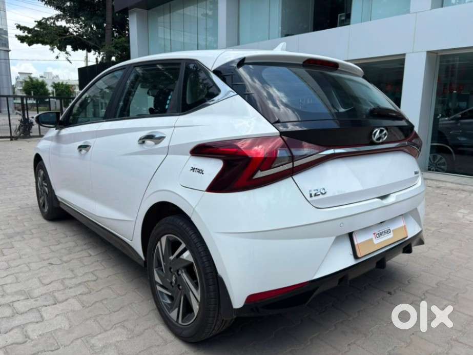Hyundai I20 Asta (o) 1.2 Ivt, 2023, Petrol