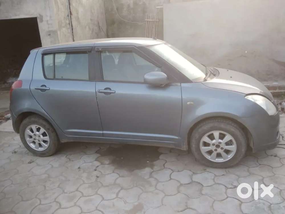 Maruti Suzuki Swift 2005 Petrol 65000 Km Driven