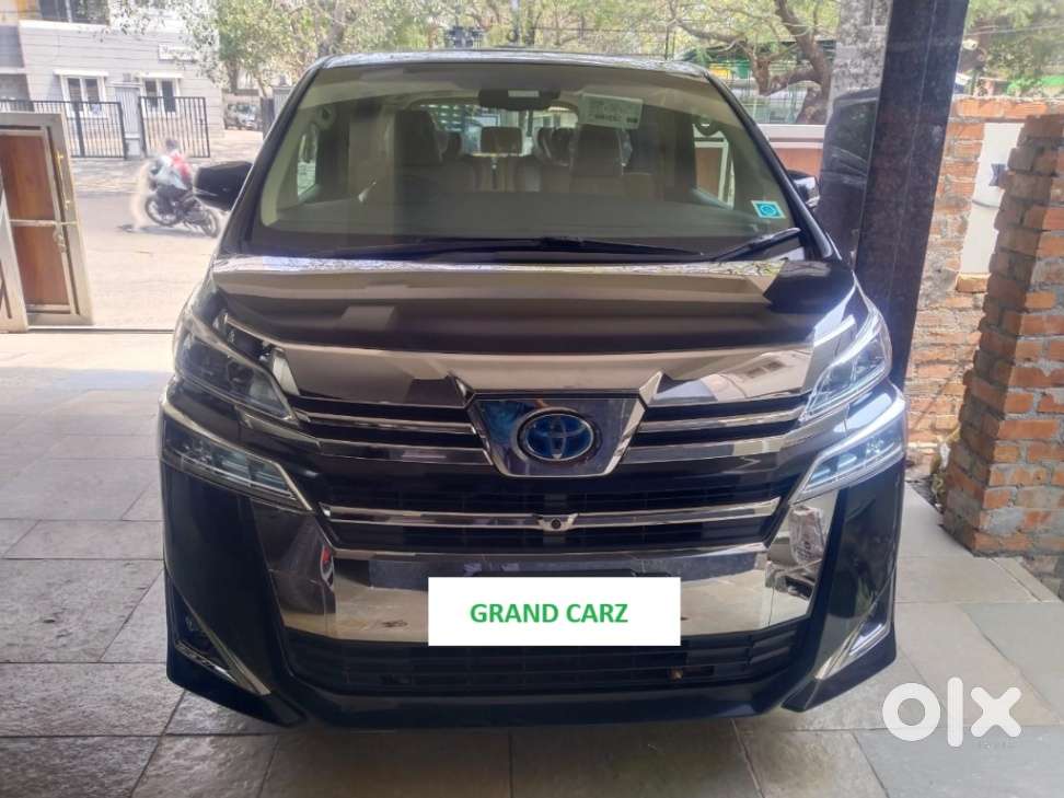 Toyota Vellfire 2.5 Executive Lounge, 2020, Petrol