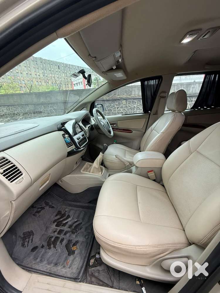 Toyota Innova 2.5 Vx (diesel) 8 Seater Bs Iv, 2014, Diesel