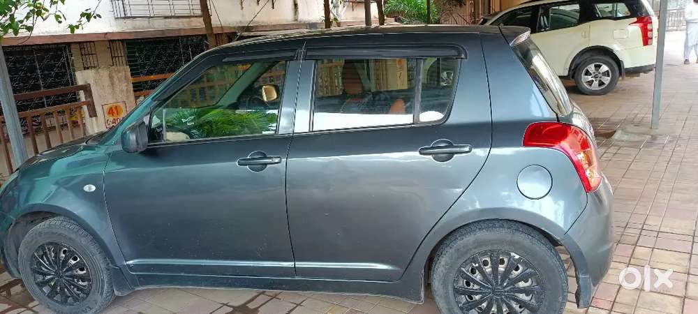 Maruti Suzuki Swift 2011 Cng & Hybrids 64307 Km Driven