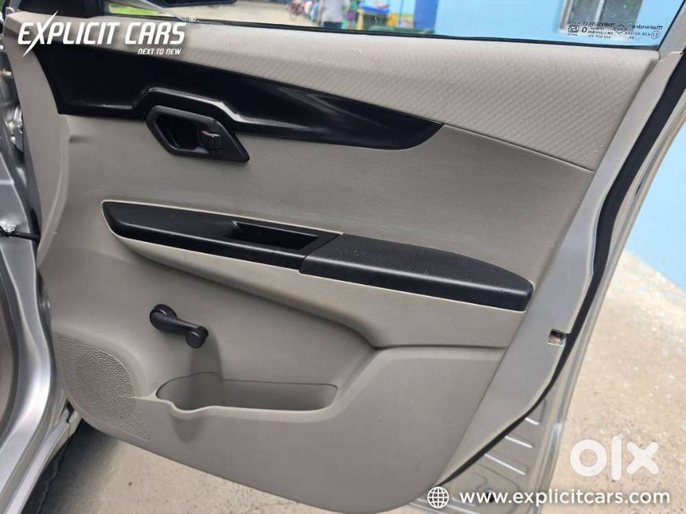 Mahindra Kuv 100, 2017, Petrol