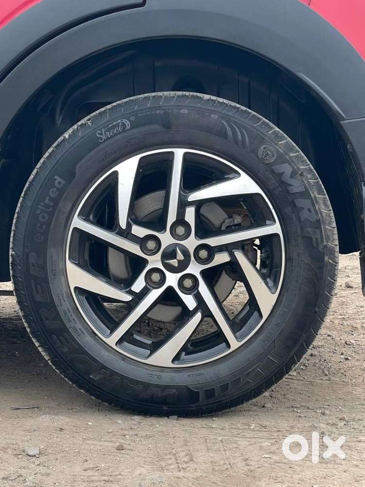 Mahindra Xuv 3xo Ax5 Pm Mt, 2024, Petrol