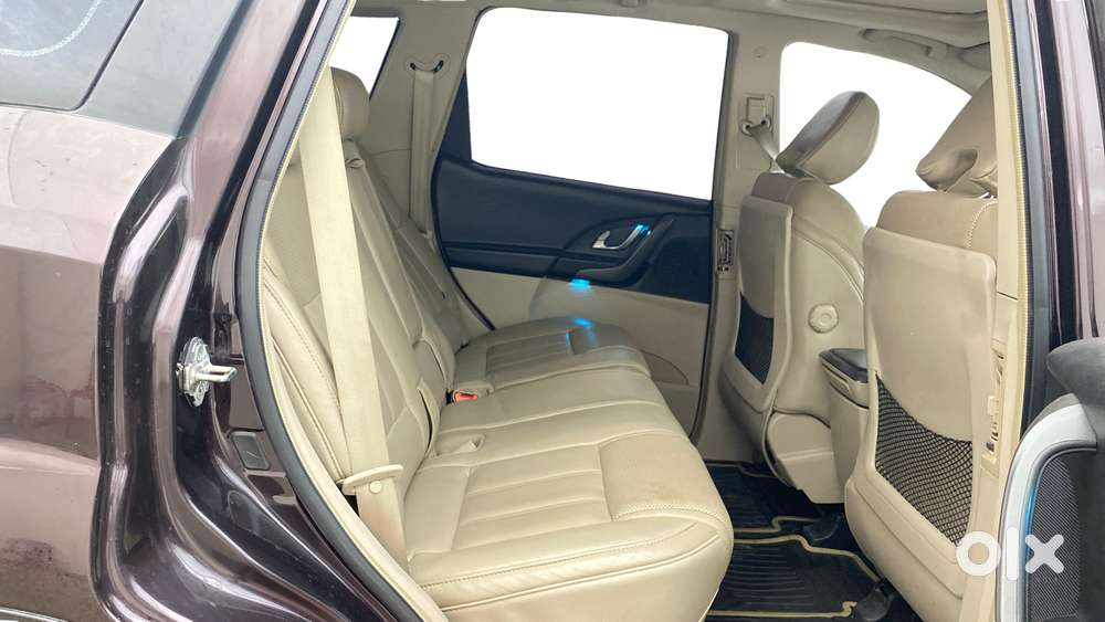 Mahindra Xuv500 2.2 W10, 2015, Diesel