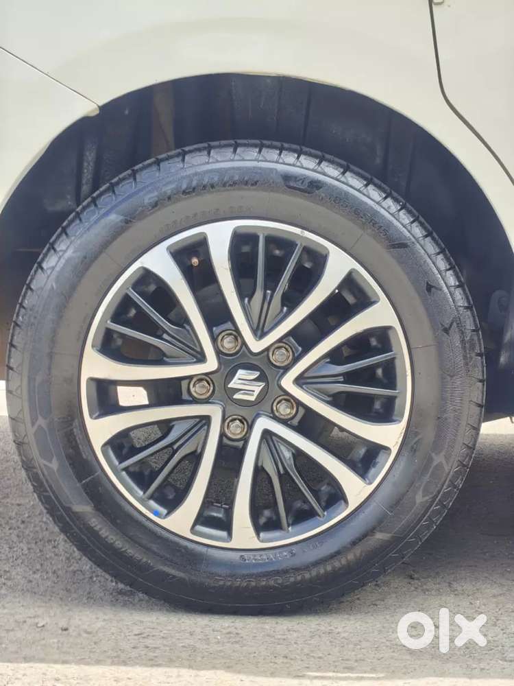 Maruti Suzuki Ertiga Zxi Plus At Shvs, 2022, Petrol