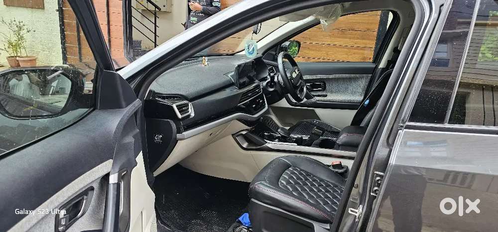 Tata Safari Very Less Driven With Accessories Installed