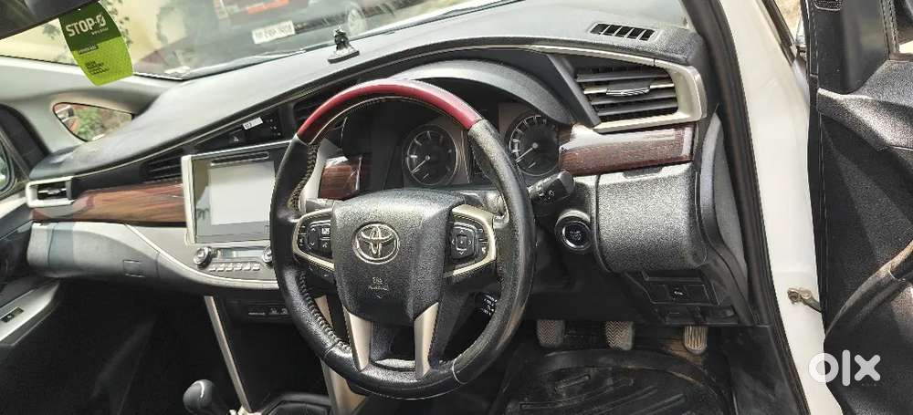 Toyota Innova Crysta 2018 Top Model