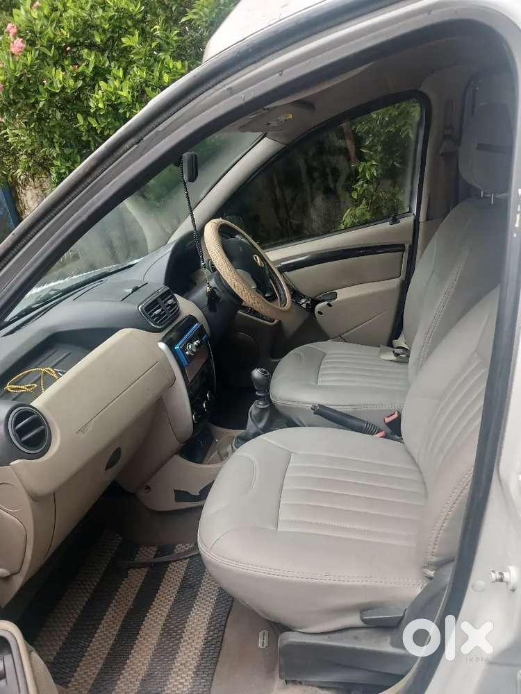 Nissan Terrano 2014 Top Model