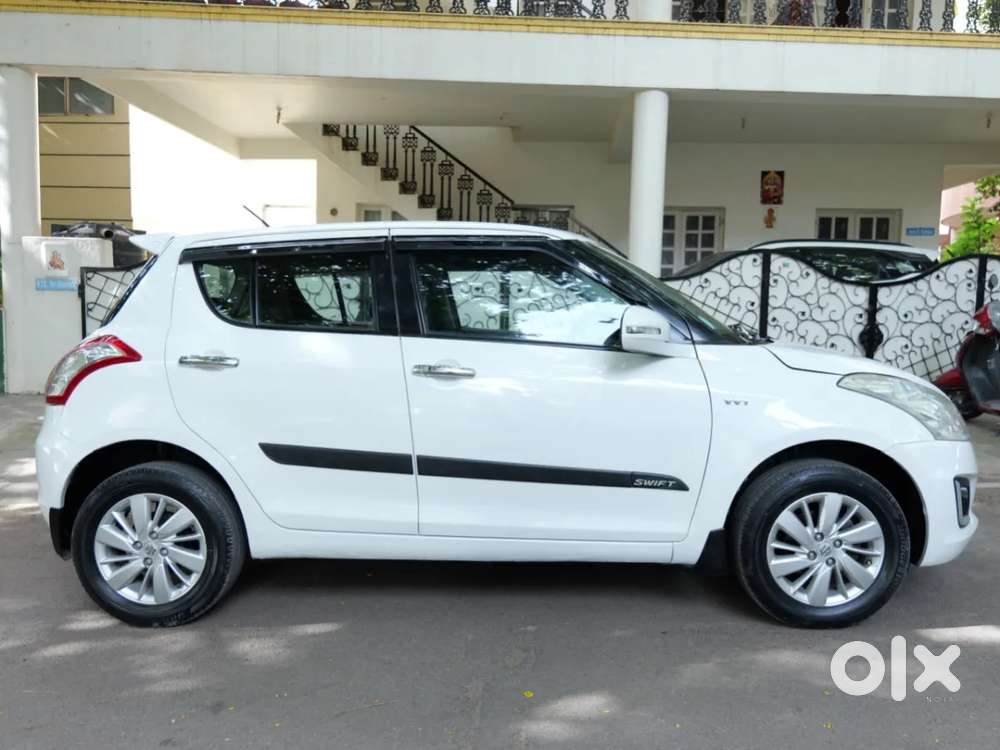 Maruti Suzuki Swift Zxi Bsiv, 2013, Petrol