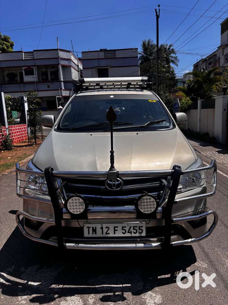 Toyota Innova 2.5 Gx 8 Str Bs-iii, 2016, Diesel