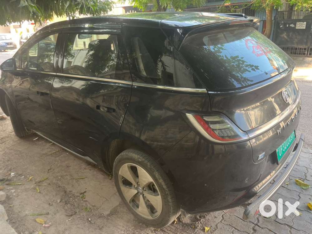 Mg Windsor Ev Essence Automatic 2025