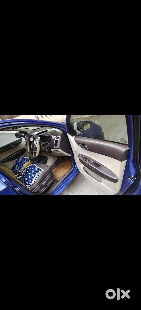 Hyundai I20 2009-2011 Asta, 2010, Petrol