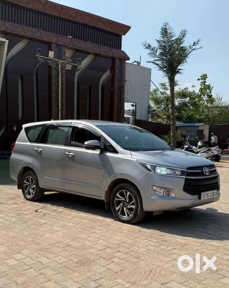 Toyota Innova Crysta