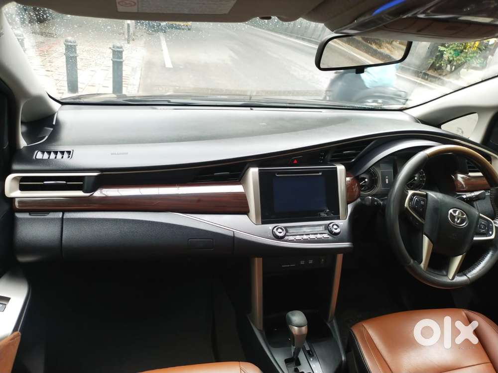 Toyota Innova Crysta [ ] 2.4 Zx At 7 Str, 2016, Diesel