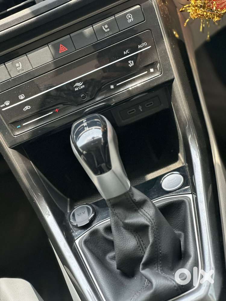 Volkswagen Taigun 1.0 Tsi Topline At, 2023, Petrol